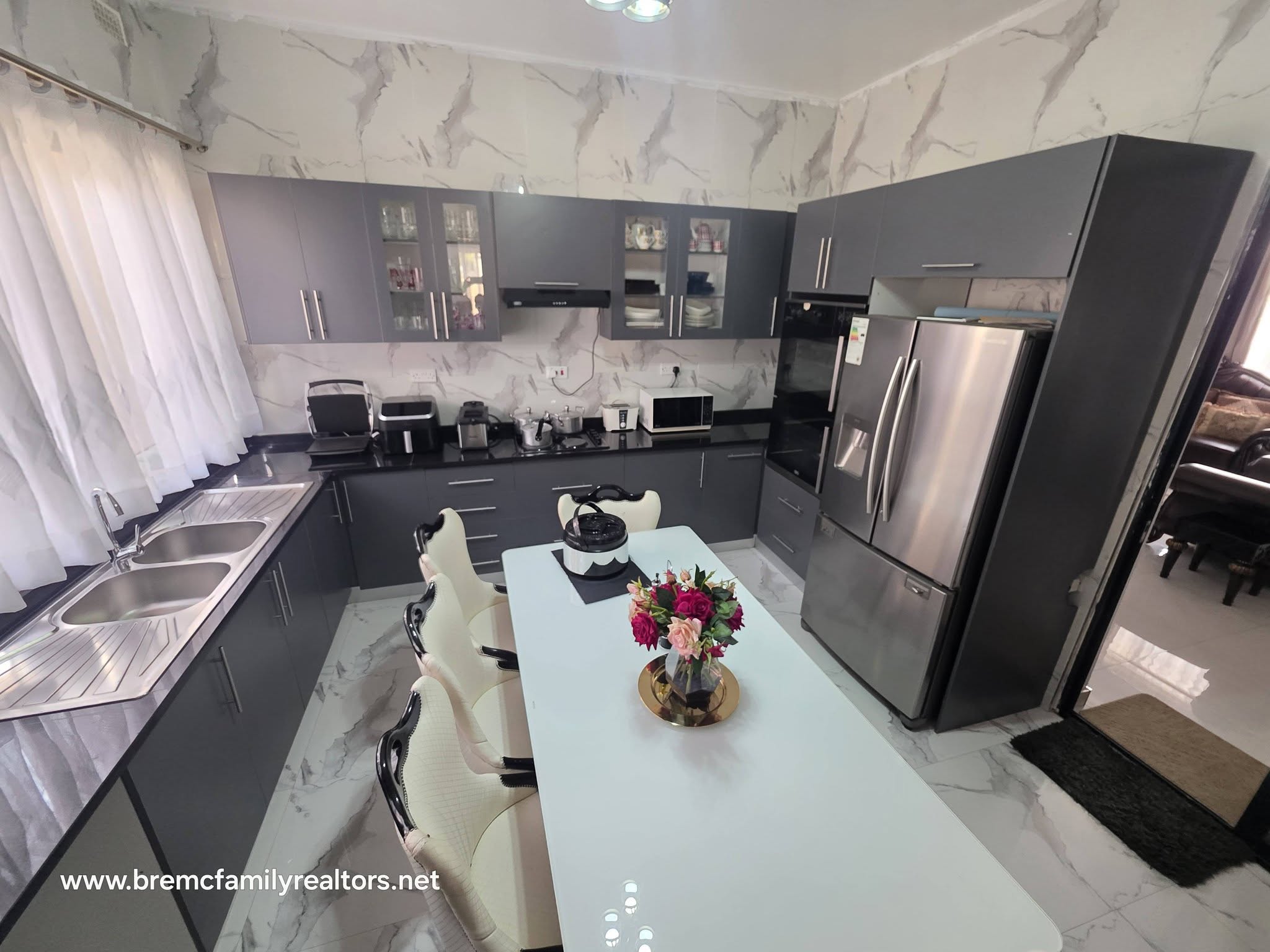 4 Bedroomed standalone house in Meanwood Ibexhill for sale at K3.9 Million Bremc family, realtors photo 3