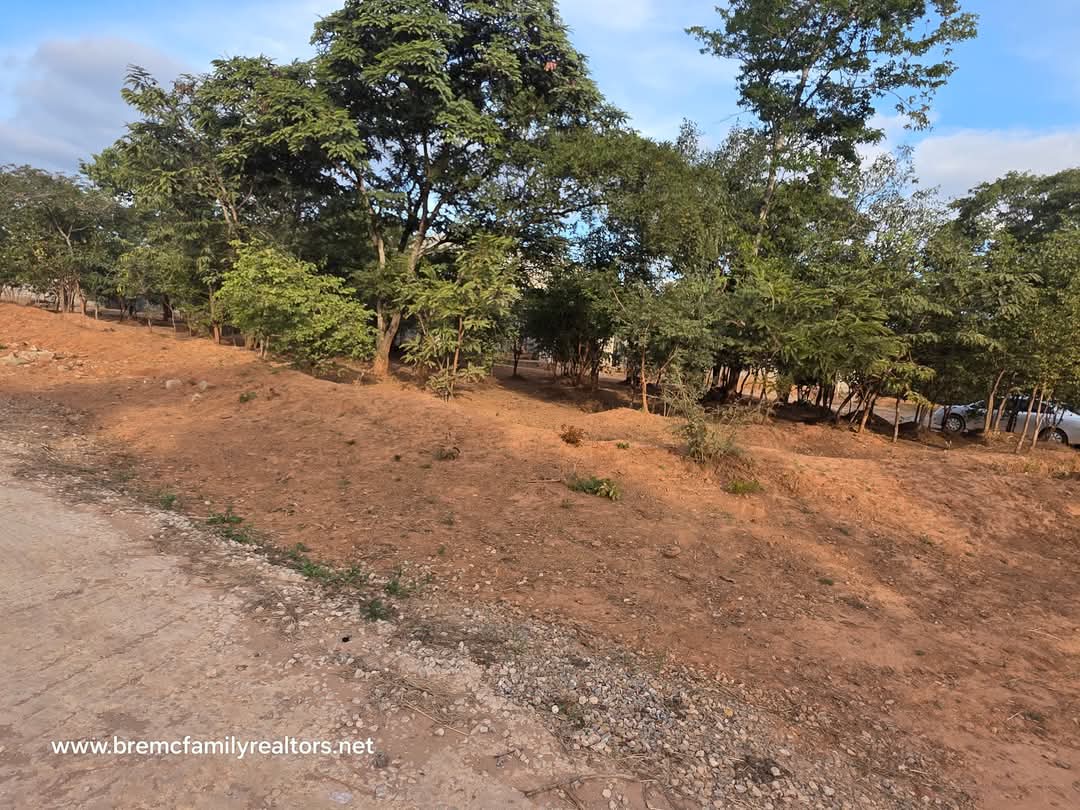 5 Bedroomed standalone incomplete house for sale in new Kasama photo 4