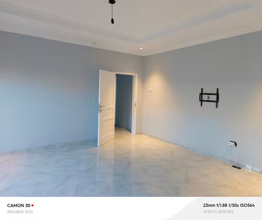 4 Bedroomed standalone house for rent in chalala off shantumbu Rd photo 2
