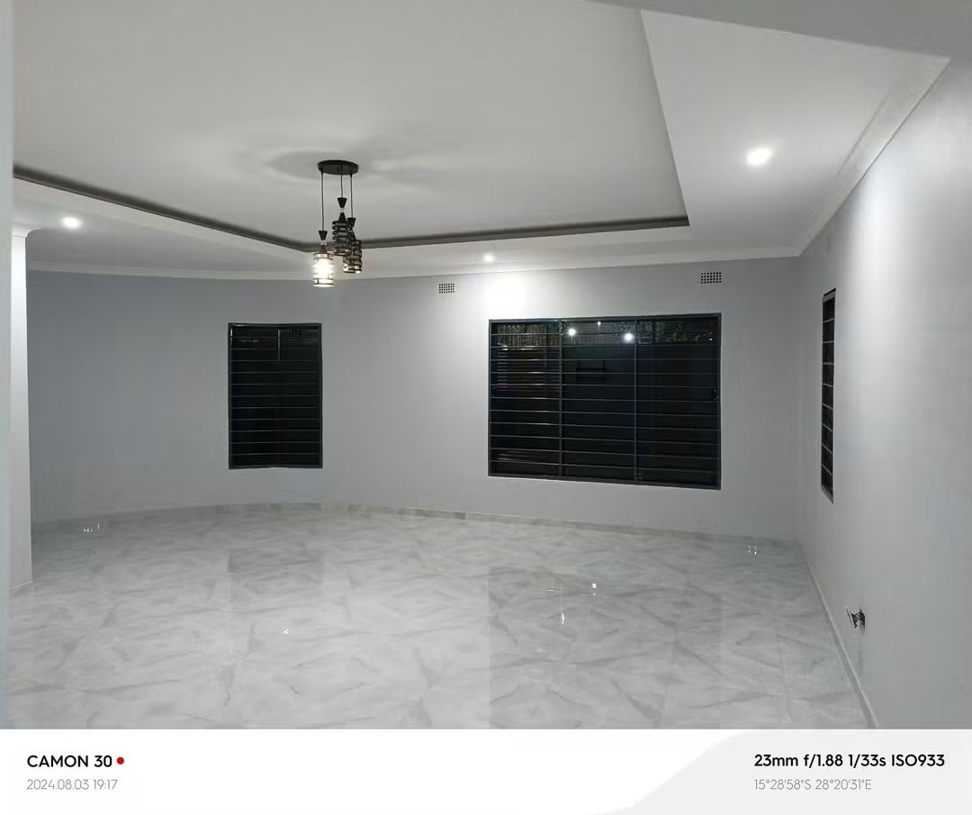4 Bedroomed standalone house for rent in chalala off shantumbu Rd photo 6