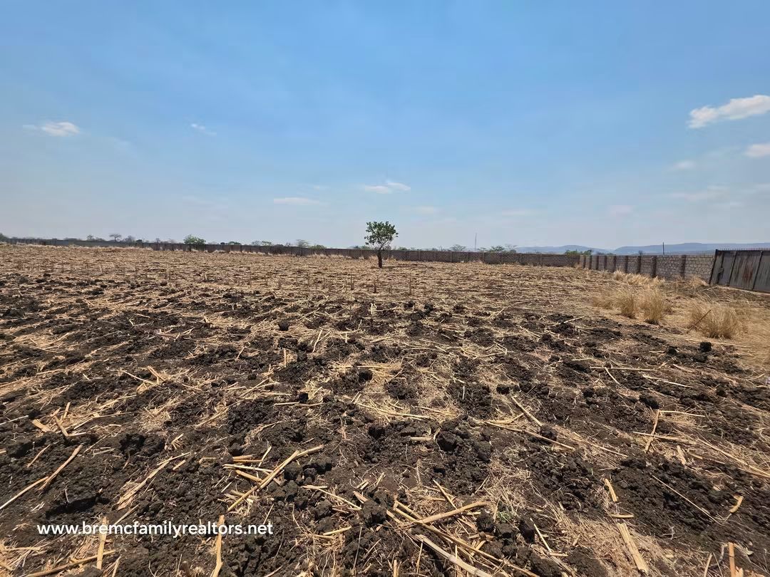 5 acres land for sale in Kafue turnpark area
