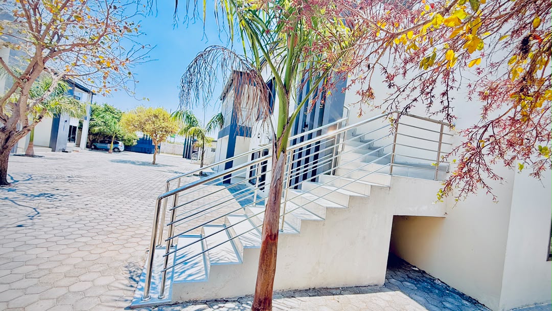 Complex of 12 flats for sale in silverest photo 3
