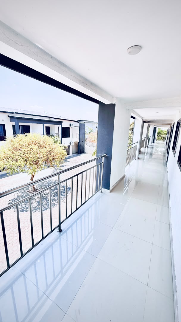Complex of 12 flats for sale in silverest photo 8