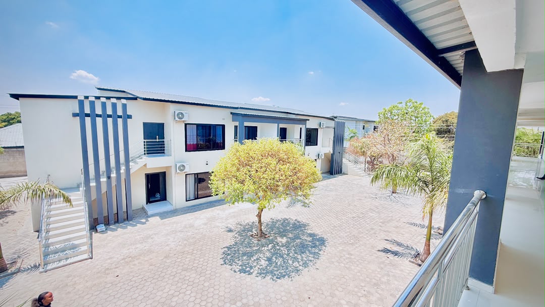 Complex of 12 flats for sale in silverest photo 9